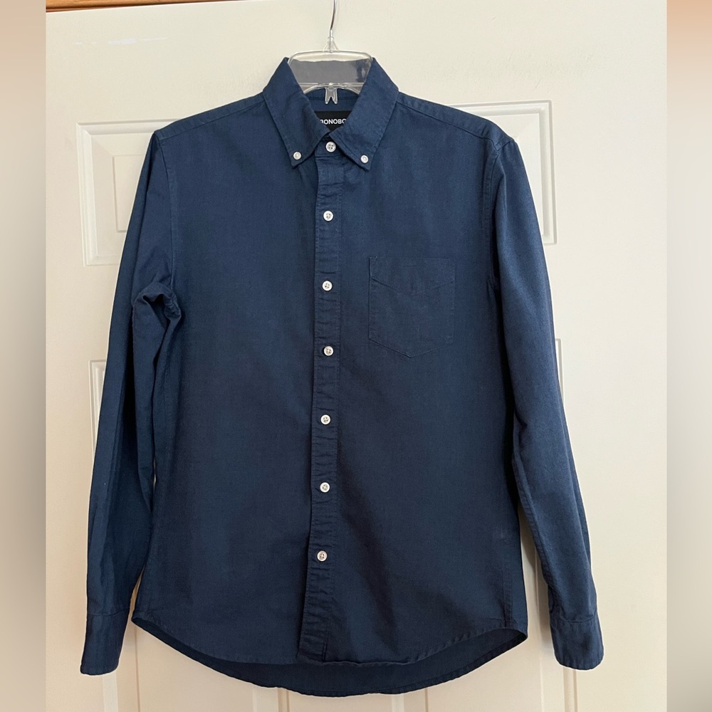 Men’s Bonobos blue oxford long sleeve button collar slim fit shirt. Size small